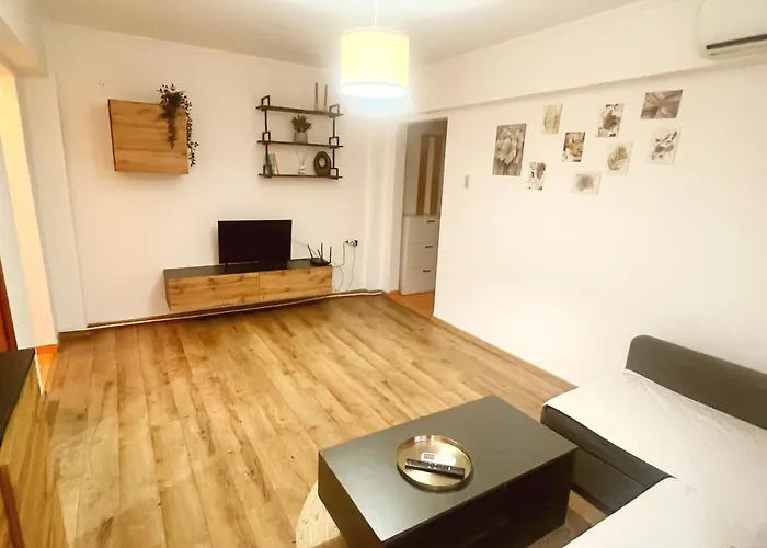Piata Ovidiu 14 Lowcost